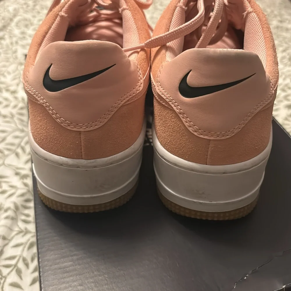 Pink Air Force 1 - Picture 3 of 6